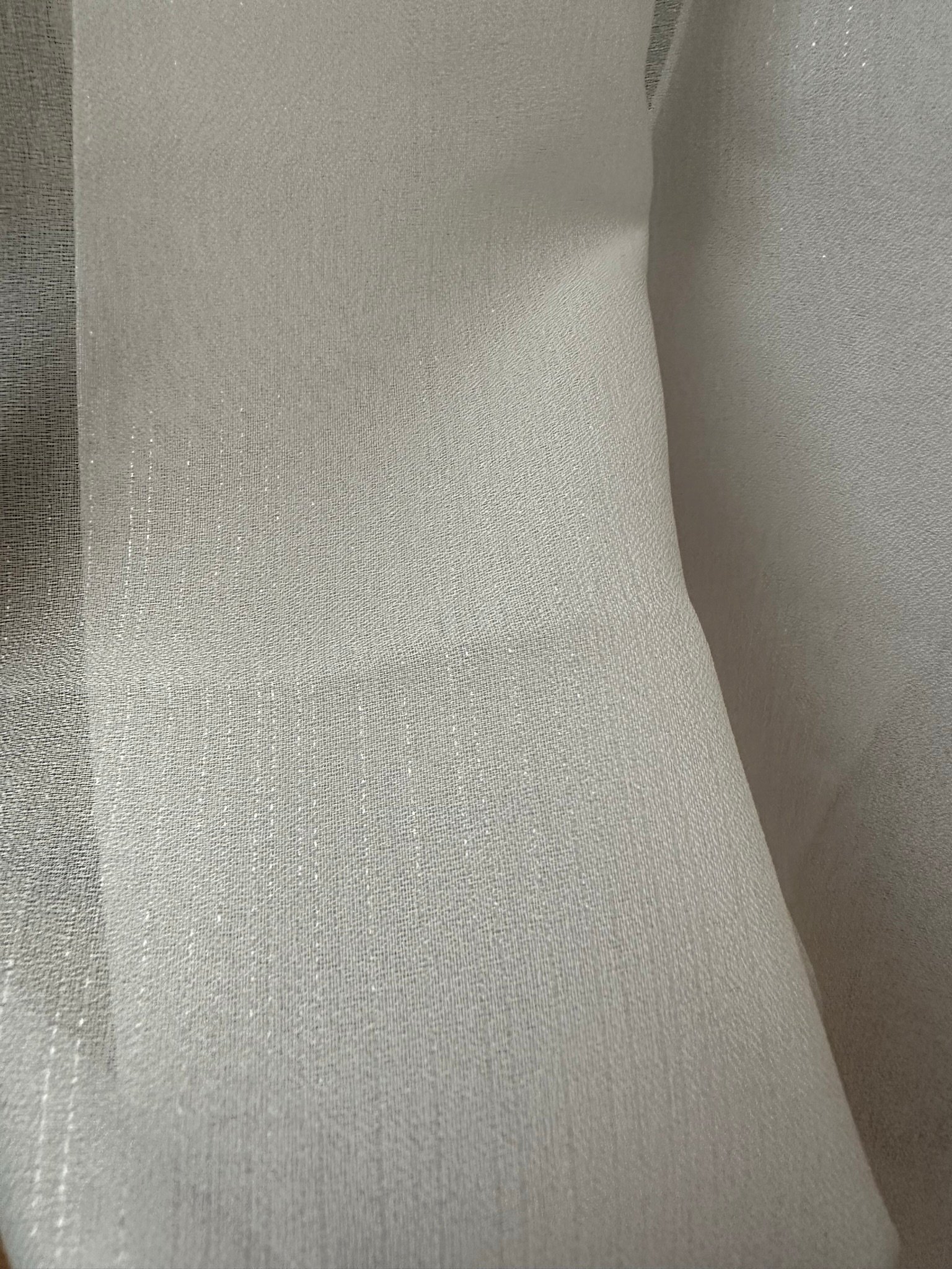 Ptextil - Тънко фино тюлено перде в сив цвят с фини сребристи нишки Тънко фино тюлено перде в сив цвят с фини сребристи нишки - Image 3