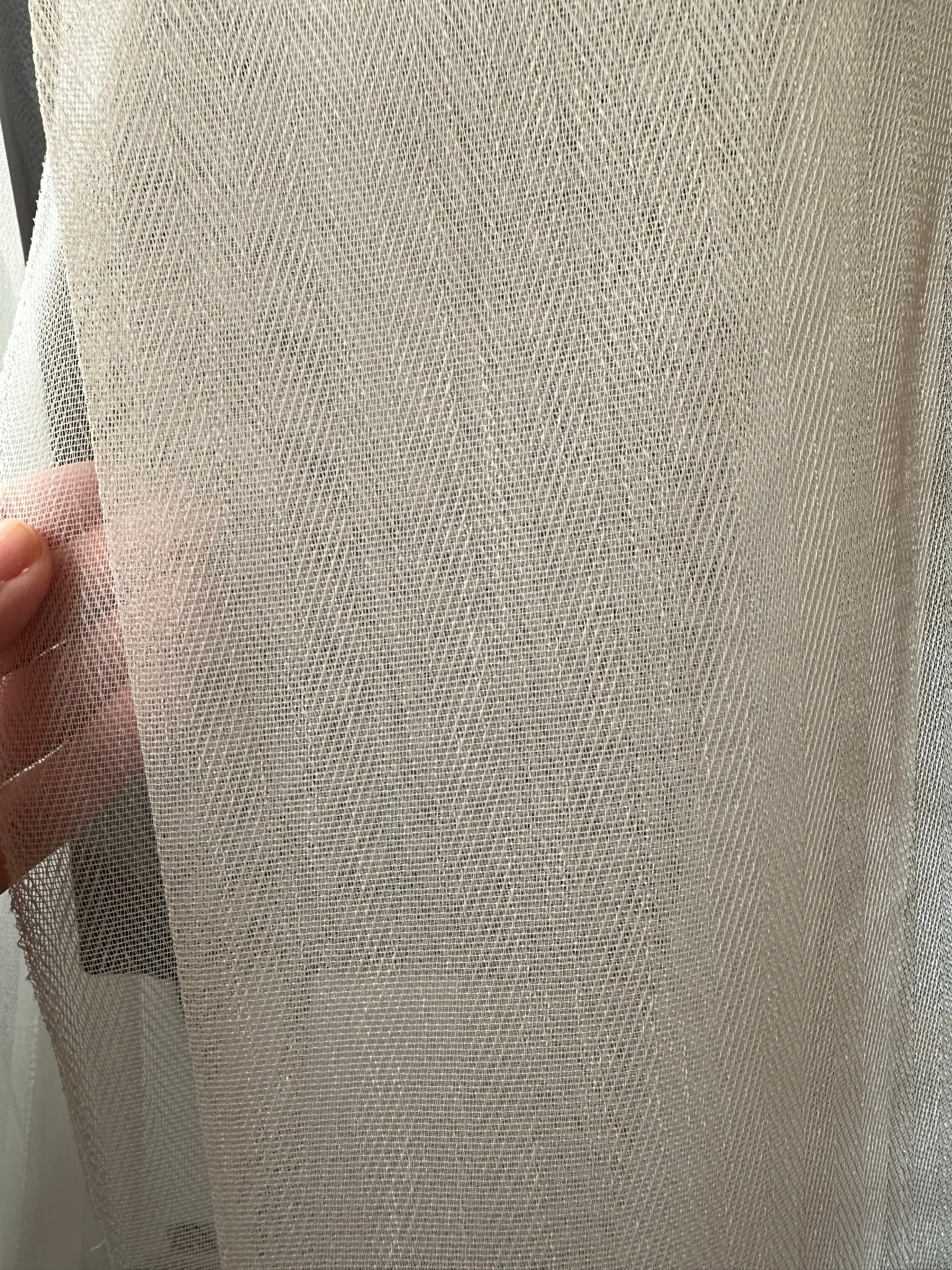 Ptextil - Тънко мрежесто перде в кафяв цвят, с перделък Тънко мрежесто перде в кафяв цвят, с перделък - Image 2